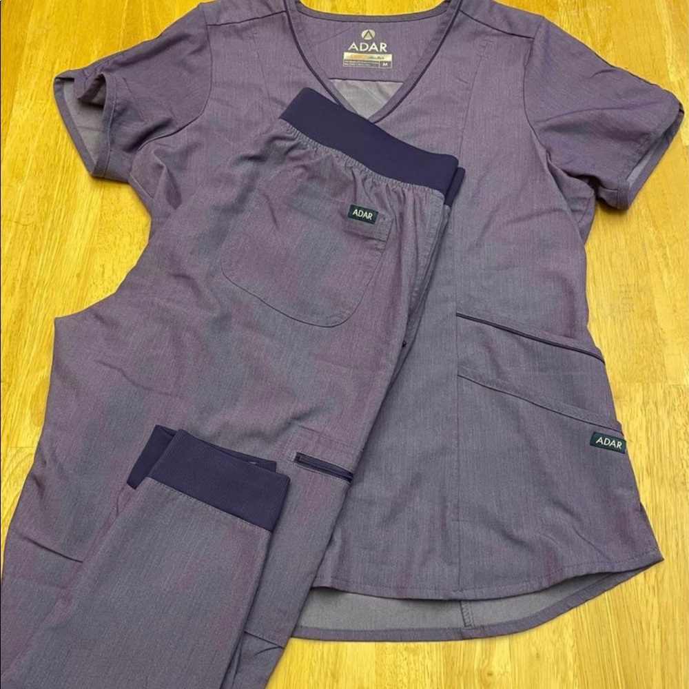 Jogger scrubs